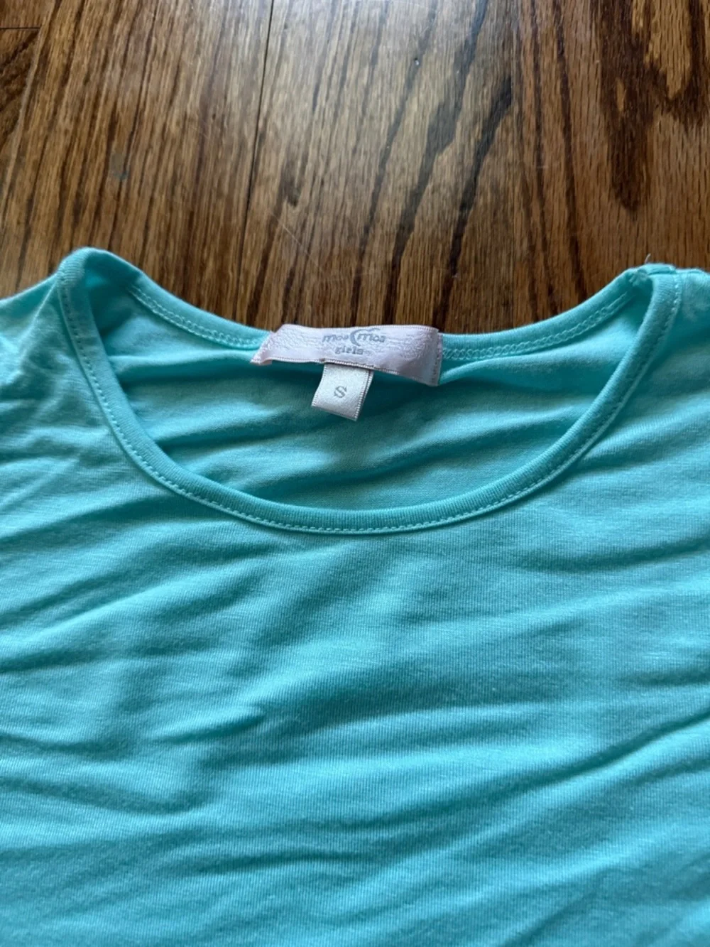 Girls aqua ruffle top and mint/white seersucker shorts with bow NWT